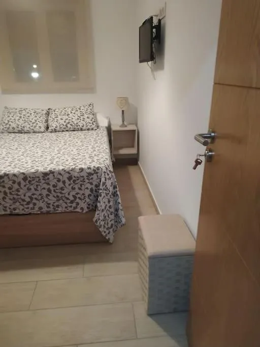 Homestay Se Alquila Habitacion Muy Luminosa Con Bano Privado En Apartamento Compartido Rincon de la Victoria Spain