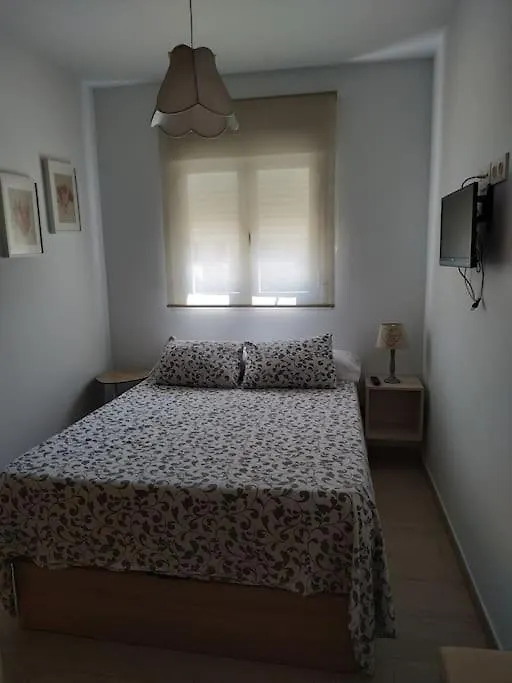 Se Alquila Habitacion Muy Luminosa Con Bano Privado En Apartamento Compartido 林孔-德拉维多利亚 民宿